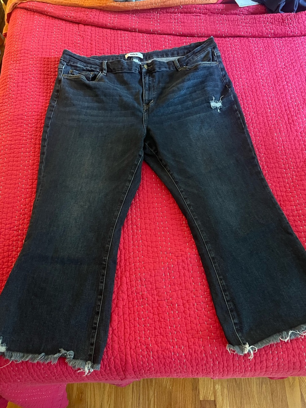 Dark Wash Frayed Hem kick flare jeans